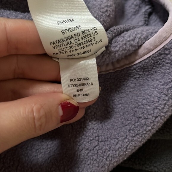 Patagonia's Lightweight Synchilla Snap-T Pullover in Smoky Violet S NWOT - Picture 12 of 12